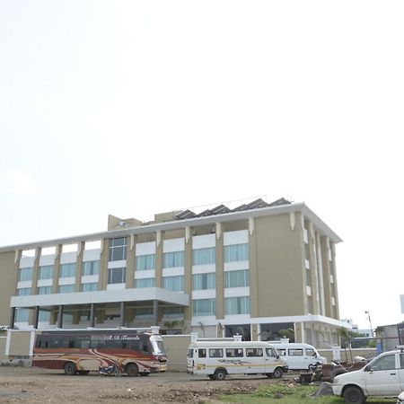 Tania President Inn Ширди Экстерьер фото